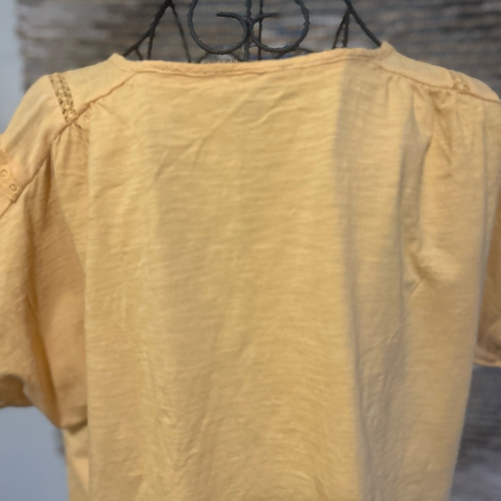 Democracy Elegant Yellow Women's Top - Picture 8 of 11